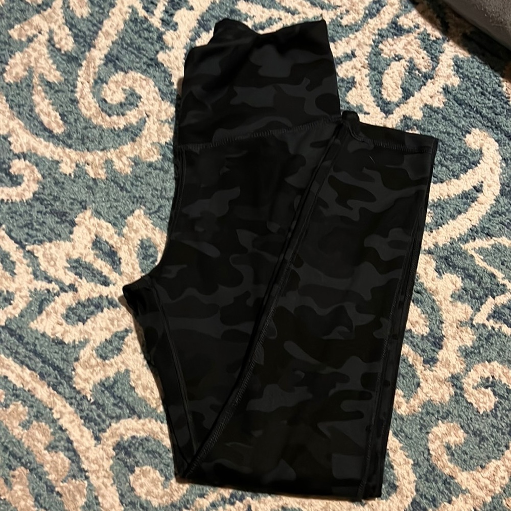 Danskin camouflage leggings